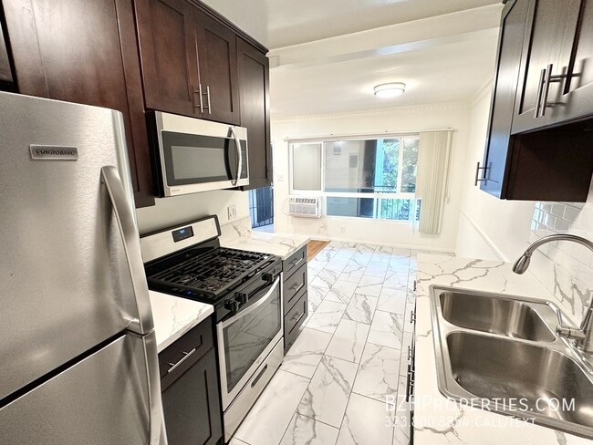 Building Photo - Brand New Renovated 1Bedroom 1Bathroom In ...