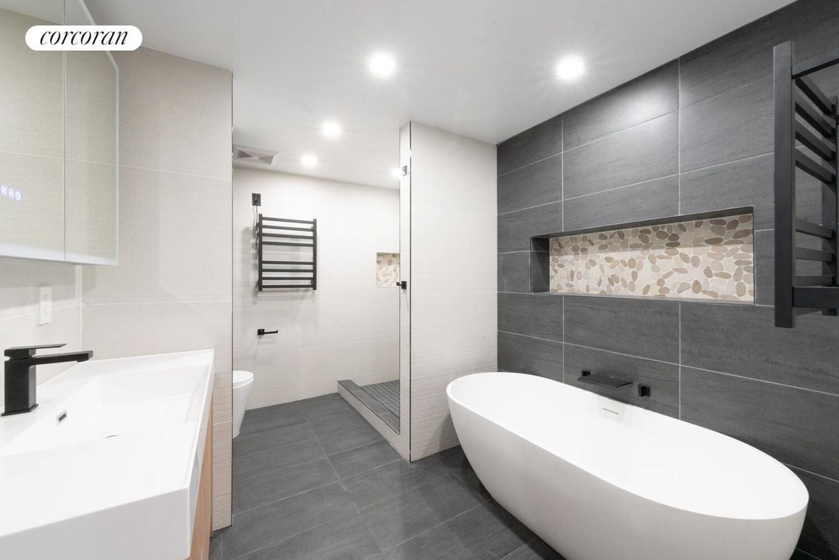 Building Photo - 183 Green St