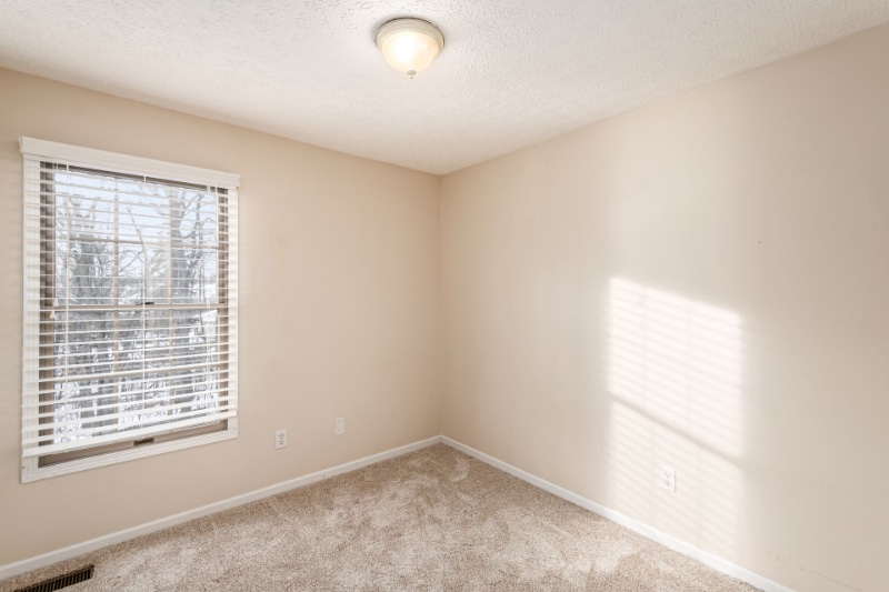 Building Photo - 8651 Olenbrook Dr