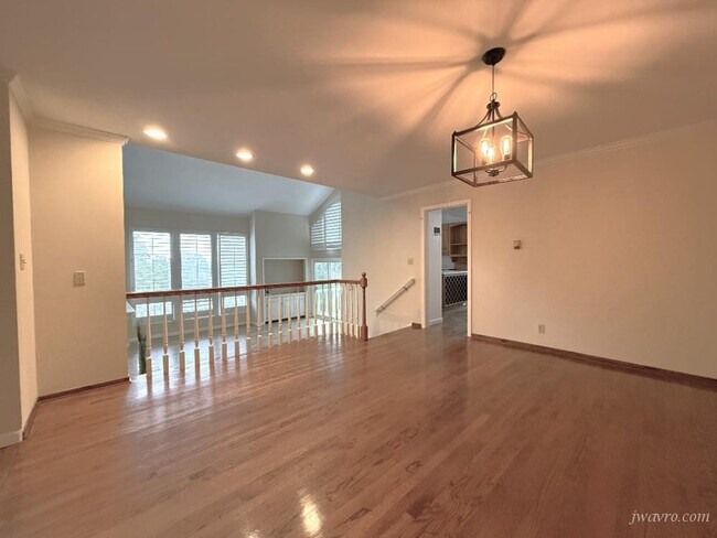 Building Photo - 165 Tiptoe Ln