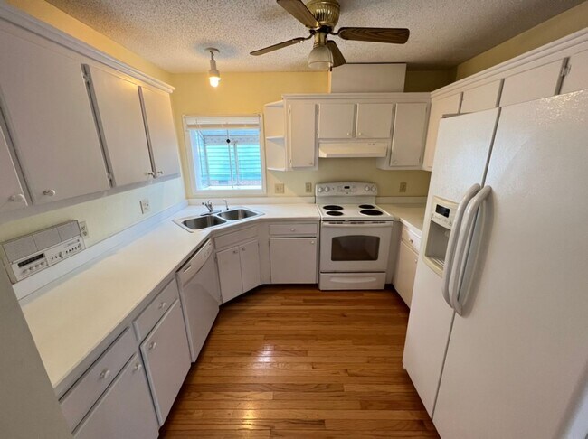 Building Photo - 3105 Verdugo Dr