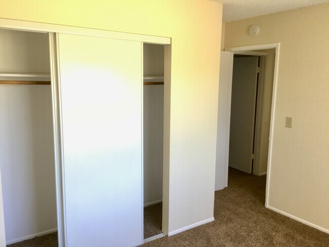 Building Photo - Goleta-6309