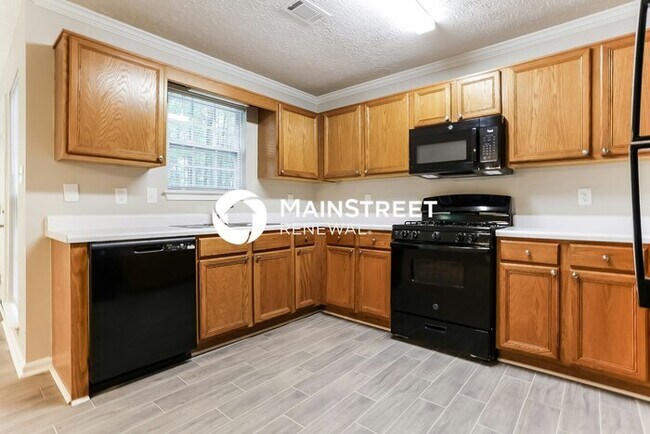 Building Photo - 3 Bedroom Pet-Friendly Home in SHARPSBURG,...