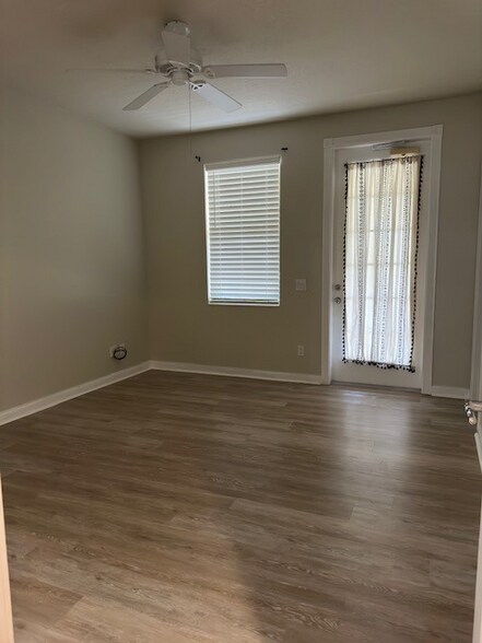 Building Photo - 11833 Nautica Dr