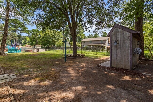 Building Photo - Poquoson