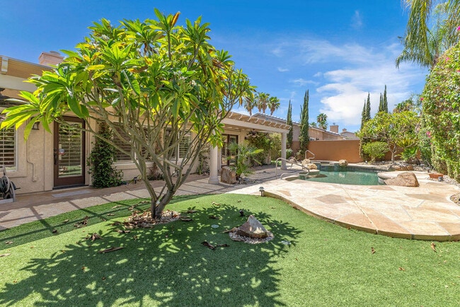 Building Photo - 79886 Dandelion Dr
