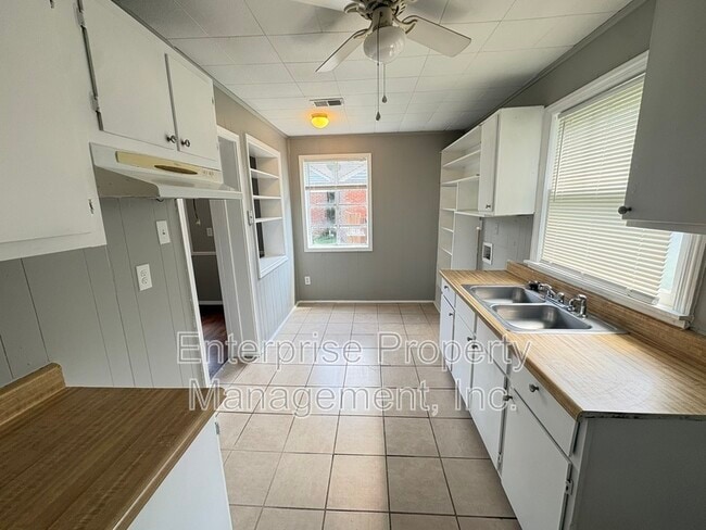 Building Photo - 2083 Charleston Rd