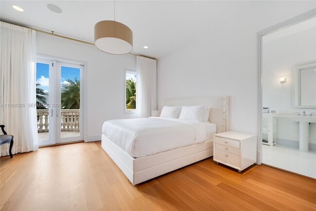 Building Photo - 100 Palm Ave