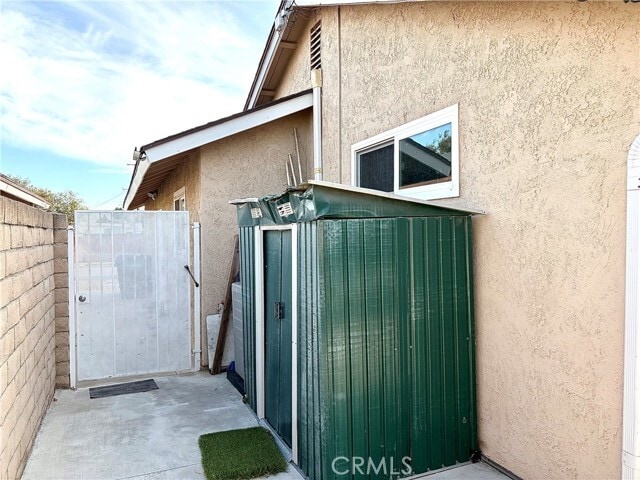 Building Photo - 6131 Glenwood Dr