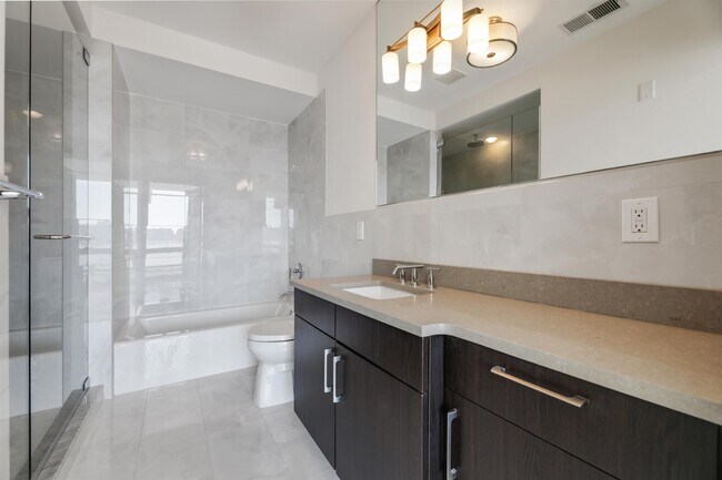 Building Photo - 9 Somerset Ln