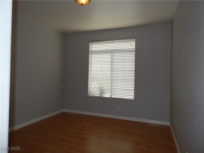 Building Photo - 2201 Ramsgate Dr