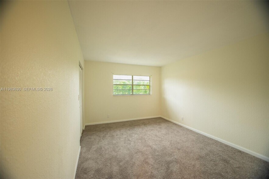 Building Photo - 4803 NW 9th Dr