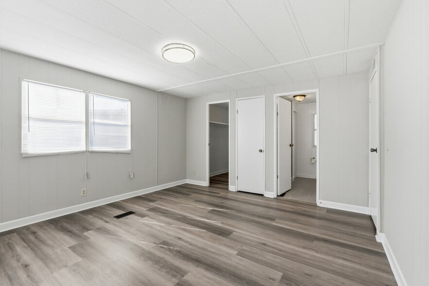 Building Photo - 29250 US-19