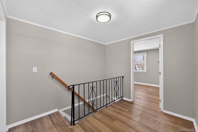 Building Photo - 644 Northville Turnpike