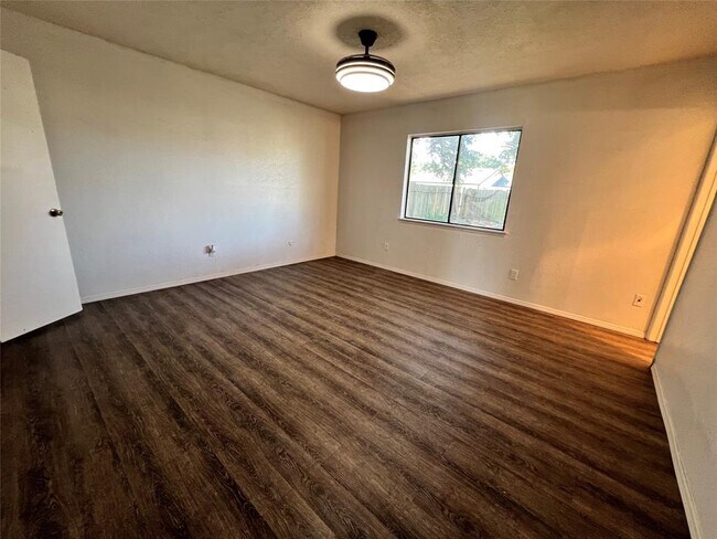 Building Photo - 24315 Beef Canyon Dr