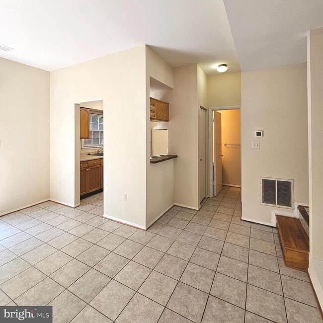 Building Photo - 8994 Bonham Cir