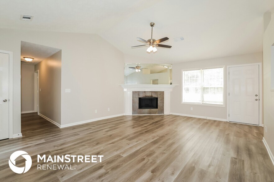 Building Photo - 2737 Glendale Dr
