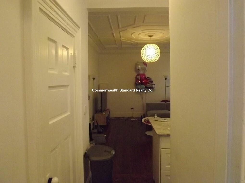 Building Photo - 465 Park Dr