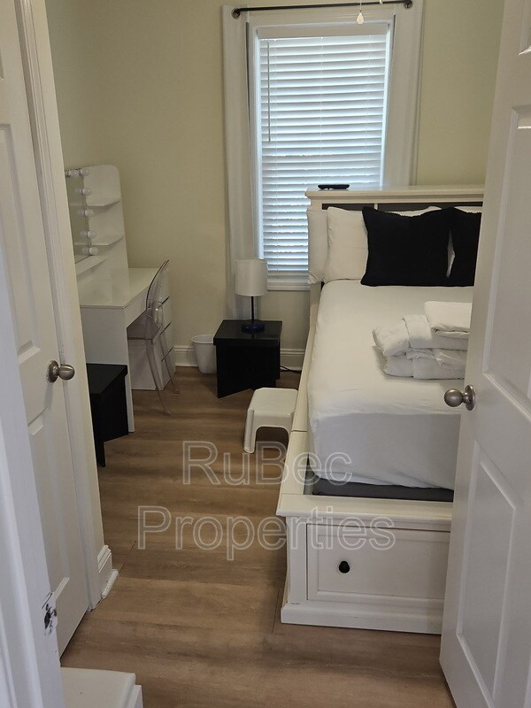 Building Photo - 1813 Brewton Dr
