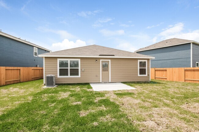 Building Photo - 25213 Dickens Dr