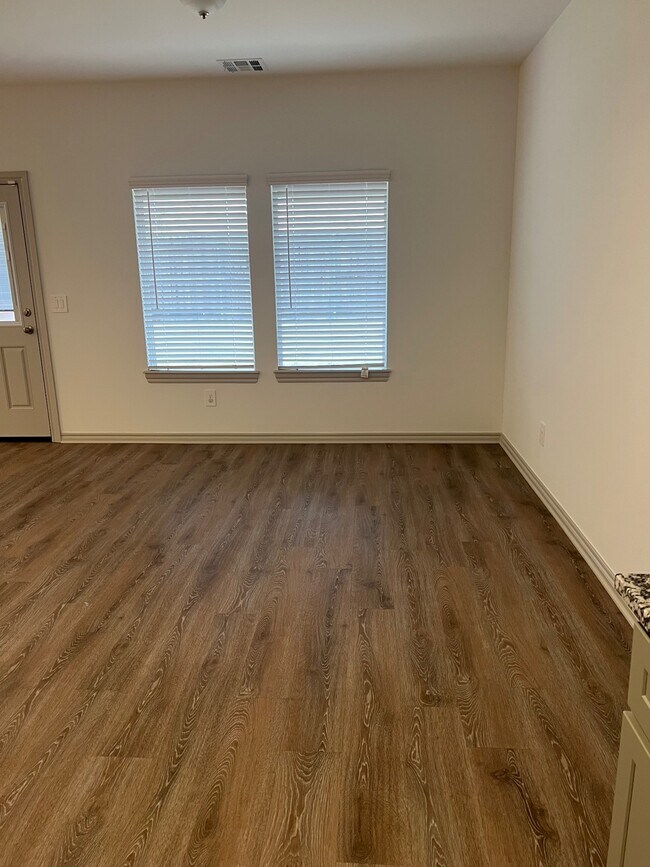 Building Photo - 14416 Gravity Falls Ln