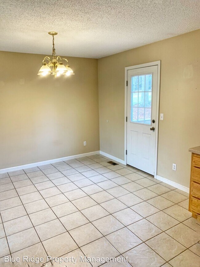 Building Photo - 3 br, 2 bath House - 972 Kendrick Creek