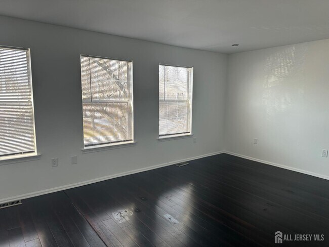 Building Photo - 402 Rittenhouse Ct