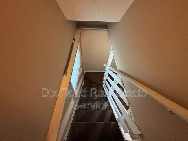 Building Photo - 348 Chase Ave