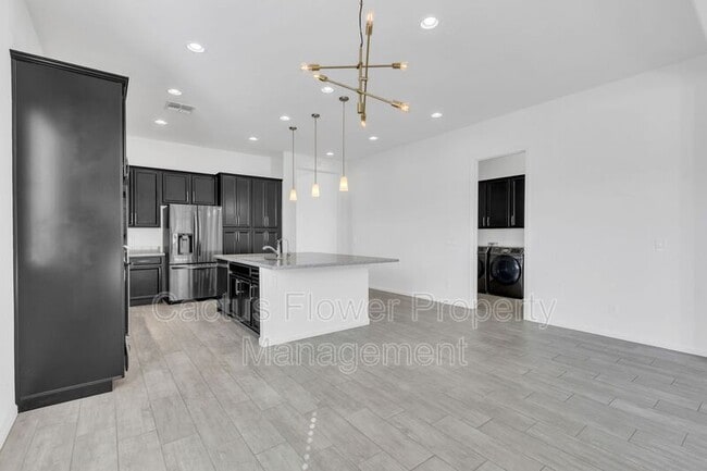 Building Photo - 45 N Iss Dr