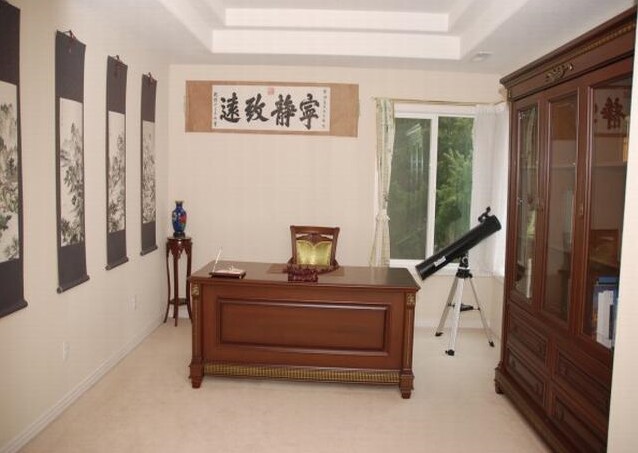 Building Photo - **PENDING** Wonderful West Linn Home!