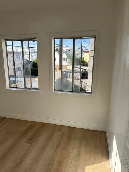 Kitchen - 2305 Hauser Blvd