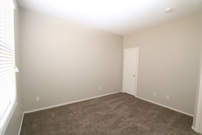 Building Photo - Beautiful 2 Story 3 Bedroom Home located in the Southwest