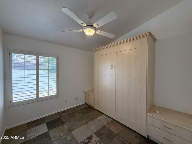Building Photo - 4680 S Greythorne Way