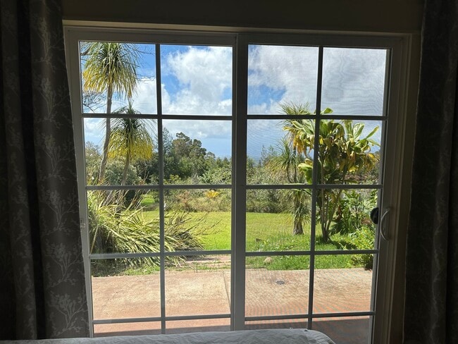 Building Photo - Piiholo Country Home