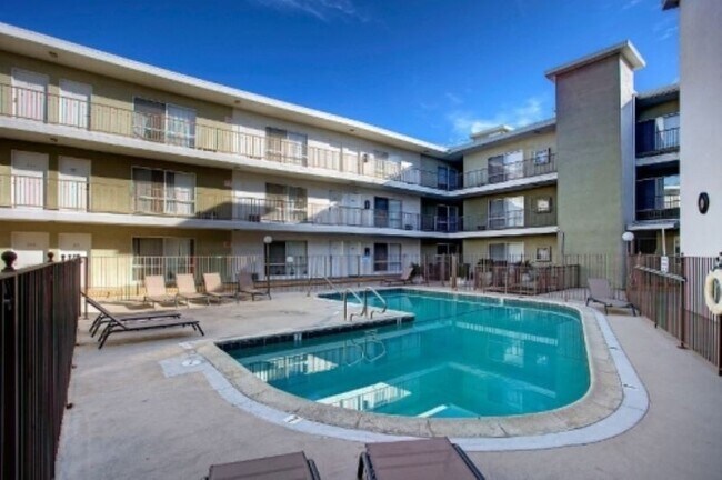 Building Photo - 5307 Sepulveda Blvd