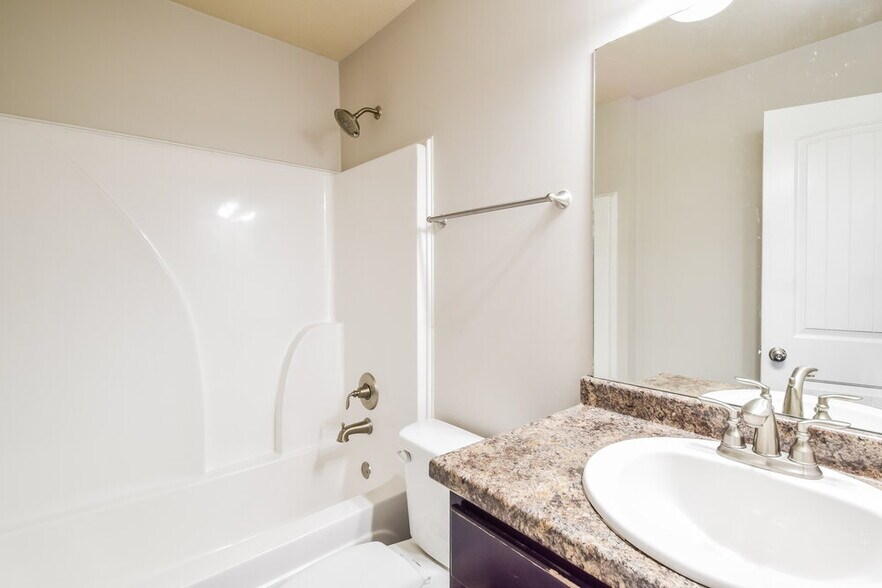 Building Photo - 8759 Kimberly Dawn Dr