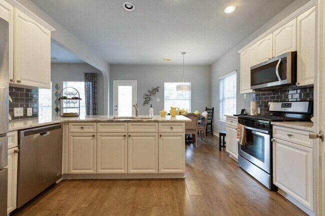 Building Photo - 14403 Olive Hill Dr