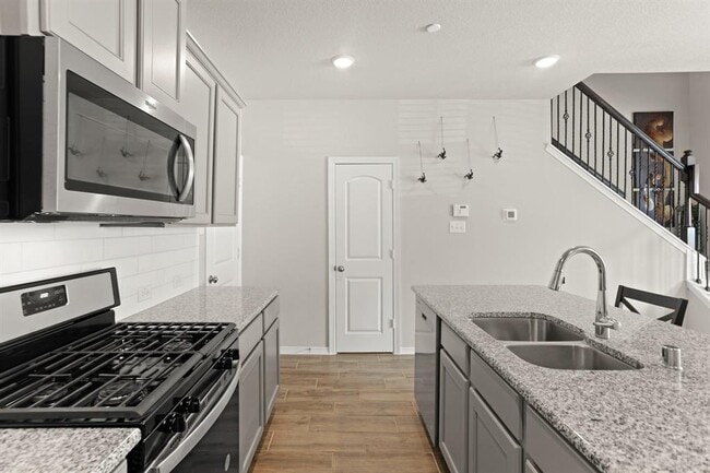 Building Photo - 8050 Scanlan Trce
