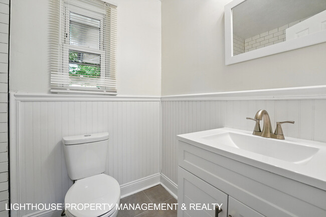 Building Photo - Fully Renovated 3 Bed/1 Bath Home with Att...