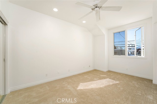 Building Photo - 119 Opal Ave