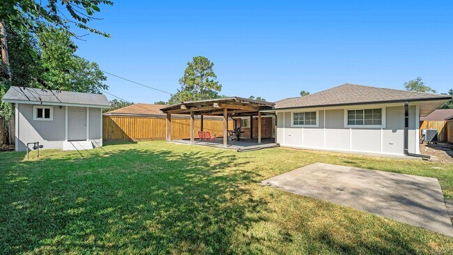 Building Photo - 4537 Sanford Rd