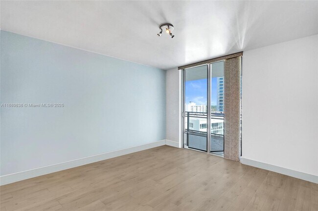 Building Photo - 3535 S Ocean Dr