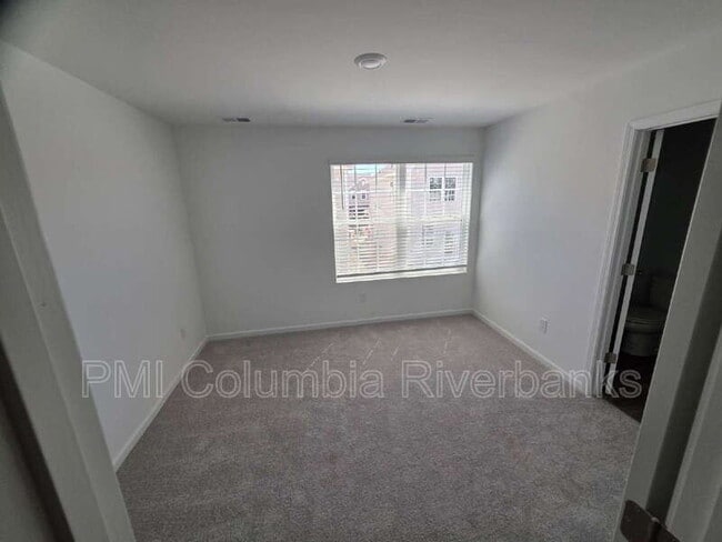 Building Photo - 559 Marcus Wy