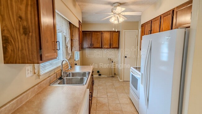 Building Photo - 2513 Oswego Ln