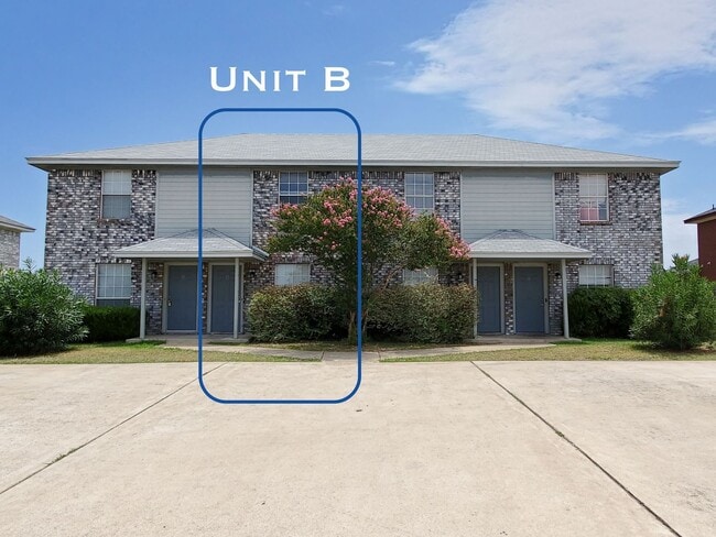 Building Photo - 4506 Deek Dr