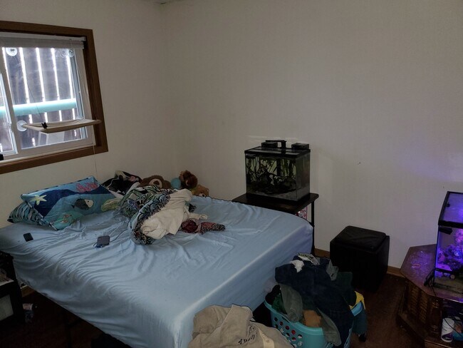 Bedroom - 920 9th Ave SE