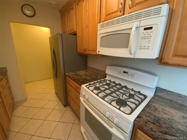 Building Photo - 269-10 Grand Central Pkwy