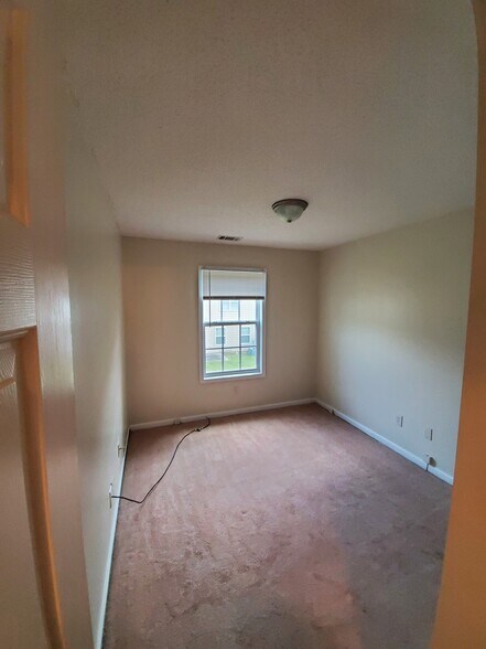 Building Photo - 7063 Galloway Pt