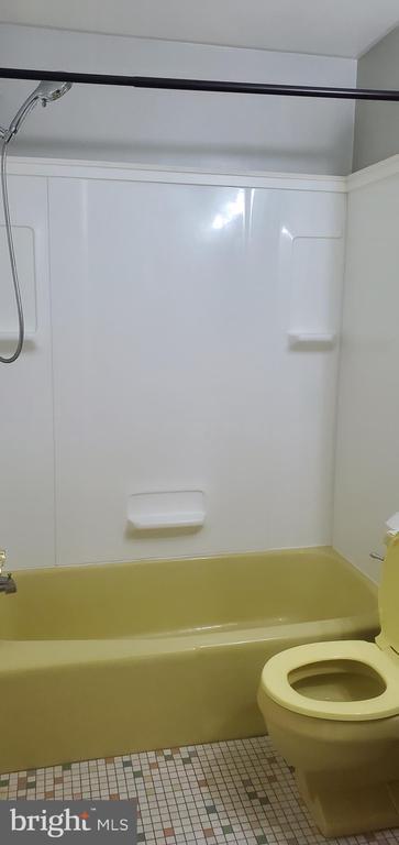 Building Photo - 357 Fir St