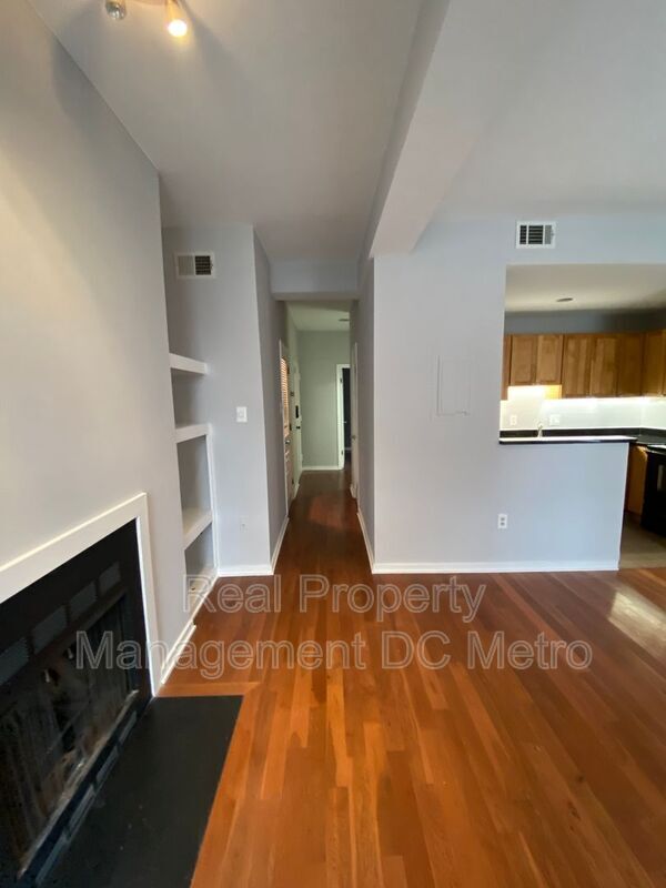 Building Photo - 1931 17th St NW